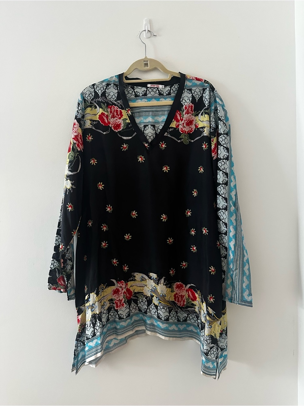 Johnny Was Fiesta Tunic - Picture 2 of 4